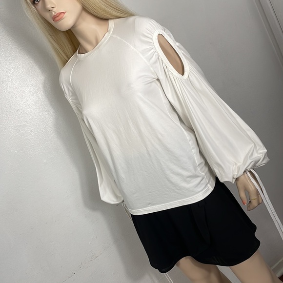 🌸BURBERRY TOP - Picture 3 of 11